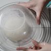 こね1分♪ふかふかピザ生地！かぼちゃとベーコンのホワイトピザの工程5