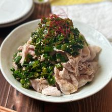 【ピリ辛ニラだれの豚しゃぶ】ニラの香りが食欲そそる！
