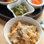 きのこの旨みが染み出す！旬のきのこの炊き込みご飯レシピ