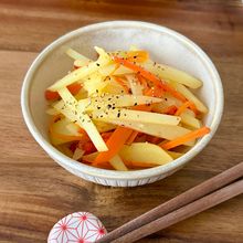 【じゃがいもとにんじんの塩炒め】あと一品に嬉しい！