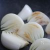 【漬けておしゃれな常備菜】新玉ねぎの白だしオリーブオイル漬けの工程1