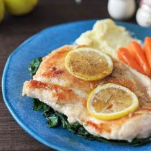 鶏むね肉のレモバタソテー【スーパーの食材をお店の味に】