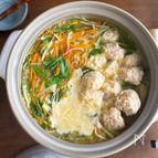 子供も喜ぶ！ふわふわ鶏団子の白だしチーズ鍋