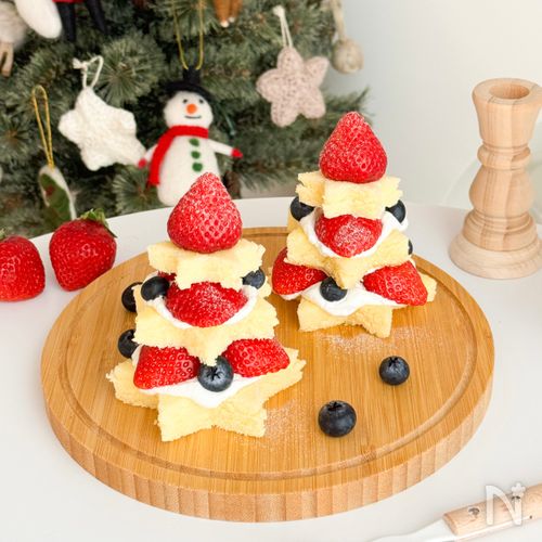 材料4つ 簡単クリスマスツリーケーキ