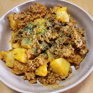 ナムディの作ってみた!投稿(【ご飯がすすむ】スパイシーじゃがチー炒め)