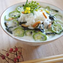 豆乳とオクラのヘルシートロトロ茶づけ