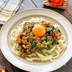 【混ぜて食べる！卵とカレーのそぼろうどん】ぱぱっとランチにも