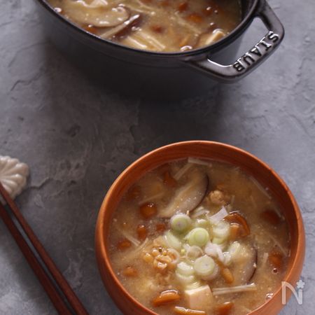 身体を整える たっぷりきのこの納豆汁 By がまざわ たかこ レシピサイト Nadia ナディア プロの料理家のおいしいレシピ