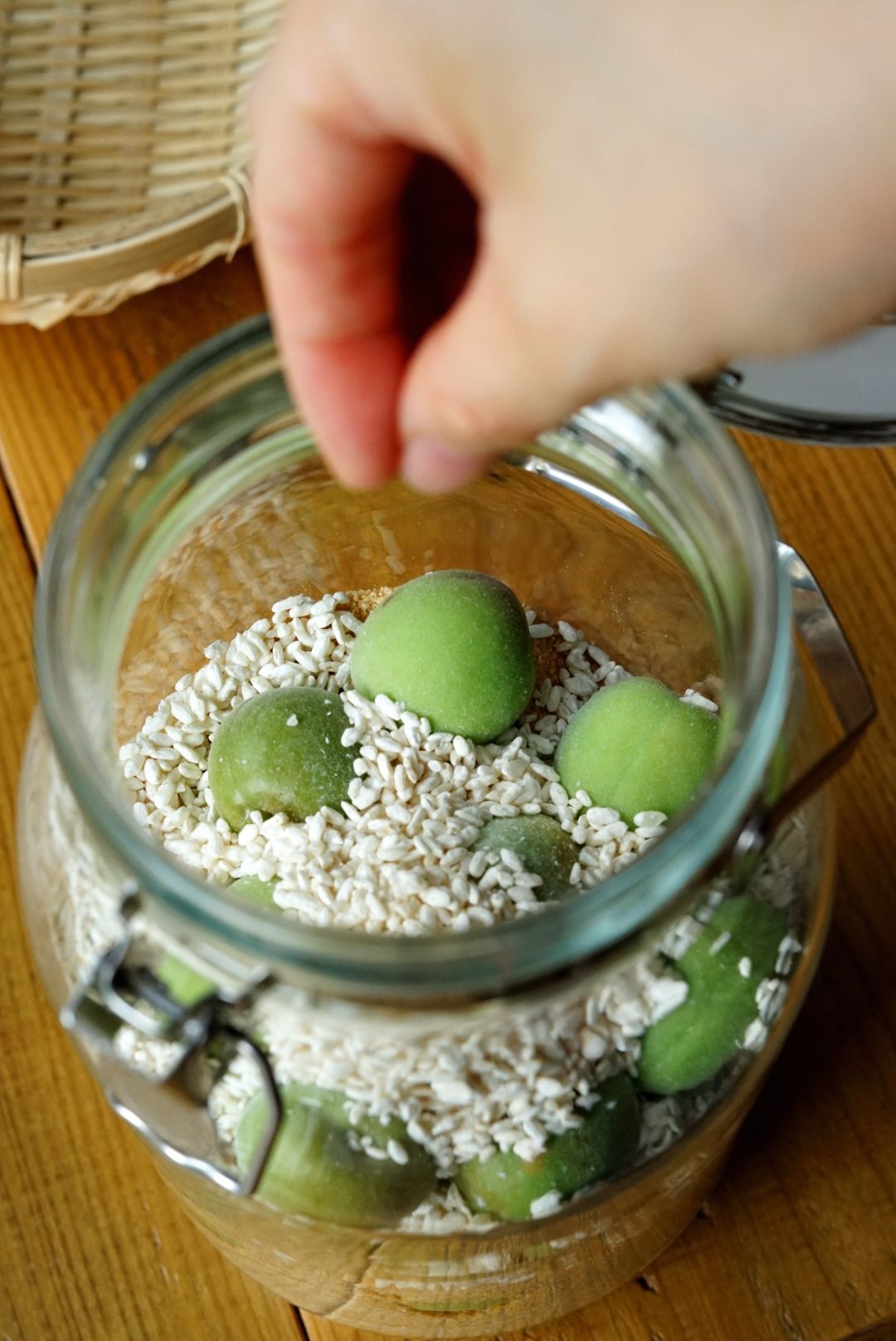 今の季節だけ、夏の美肌ドリンク【梅麹シロップ】 | レシピサイトNadia