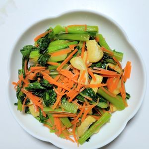 ふうかの作ってみた!投稿(あと1品♩小松菜とお揚げの出汁煮)