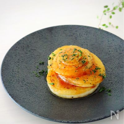 新玉ねぎがごちそうに♡ガリバタしょう油ステーキ