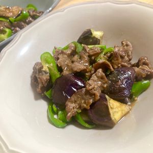ゆかりの作ってみた!投稿(『牛こまとなすとピーマンの旨だれ炒め』やみつき☆ご飯が進む♪)