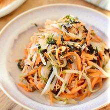 [レンジで簡単♪人参ともやしのツナ入りナムル]腸活に◎