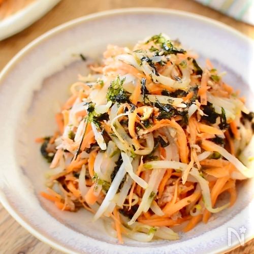 [レンジで簡単♪人参ともやしのツナ入りナムル]腸活に◎