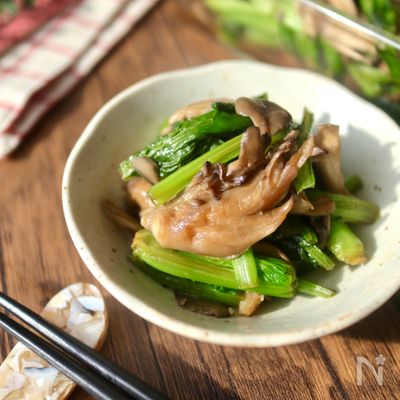 【作り置き・お弁当おかず】小松菜と舞茸のにんにく醤油炒め