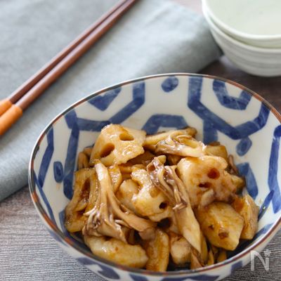 【蓮根と舞茸の柚子胡椒ポン酢炒め】めっちゃ美味しいおつまみ!