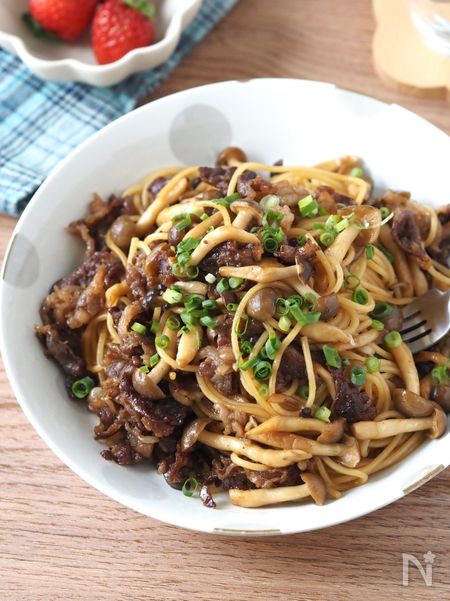 すき焼き味のごちそうパスタ