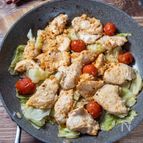 ほったらかしで簡単！『鶏むね肉とキャベツのフライパン蒸し』