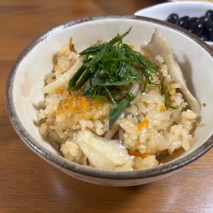 こむぎの作ってみた!投稿(パサつかない！【ごま油仕立ての炊き込みご飯】)