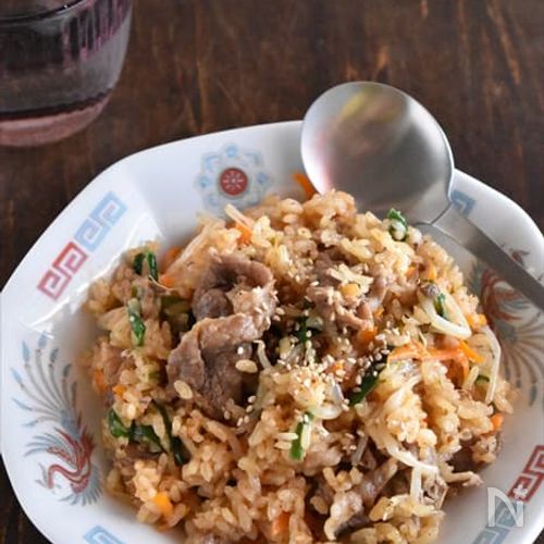 【ビビンバ風炊き込みご飯】がっつりこくうま!炊飯器で簡単!