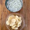 玉ねぎ香るポテトマリネの下準備
