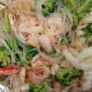 鶏皮坊主の作ってみた!投稿(ブロッコリーと白菜の《中華♡春雨サラダ》)