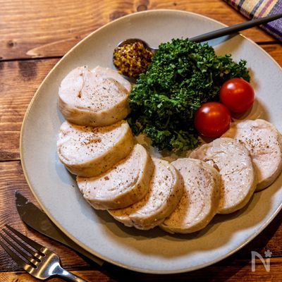 巻く向きがポイント『基本の鶏ハム』