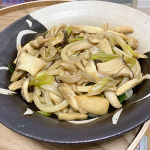 Natsukoの作ってみた!投稿(10分で完成！3種きのこの焼きうどん)