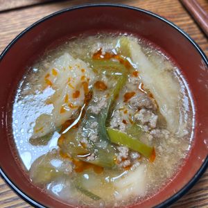 ゆくゆくの作ってみた!投稿(【10分でつるんと食感包まないワンタンスープ】材料3つだけ)