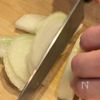 【ソース1本で決まる】とろとろ月見豚丼の下準備