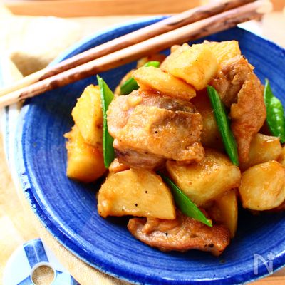 鶏肉と新じゃがとホクホクにんにくの煮もの【作り置きOK】