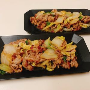 りんの作ってみた!投稿(行列の定食屋さんの🍚豚バラ白菜のポン酢しょうが焼き🤭💕)