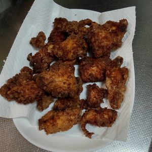 鶏皮坊主の作ってみた!投稿(ザクザクッ♪鶏むね肉のチキンタツタ)