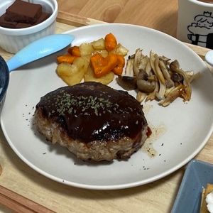 お腹空いたねこの作ってみた!投稿(『ドーンと大きな！絶品豆腐ハンバーグ』～デミグラスソース～)