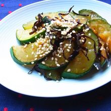 ズッキーニの塩昆布炒め
