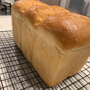 ぐ〜たら子の作ってみた!投稿(1歳児もパクパク!シンプル食パン)