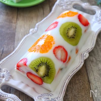 子供が喜ぶ簡単デザート♡フルーツたっぷりの牛乳寒天