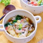 彩りきれいな♪『小松菜としめじと卵の中華風ごま醤油スープ』