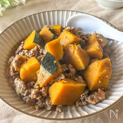 逆転発想で煮崩れゼロ⭐︎ かぼちゃのそぼろ煮#ワンパン
