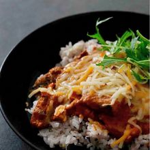 まるでバターチキンカレー！【鯖缶で作るトマトカレー】