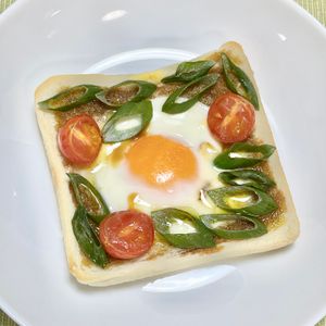 キャピタンの作ってみた!投稿(肉なしだけど旨い♪さっぱりトマトすき焼味トースト)
