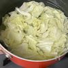【魚介と彩り野菜のアヒージョ風サラダ】の工程3