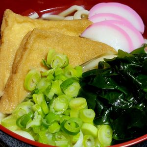 ヴェルの作ってみた!投稿(我が家の【きつねうどん】簡単ジュ～シ～♡)