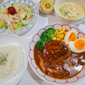 えびちゃんの作ってみた!投稿(【煮込みハンバーグ】我が家一番人気おかず♡小さめ簡単Ver.)