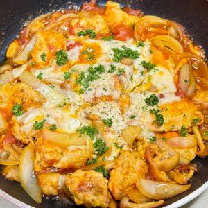 すみの作ってみた!投稿(【鶏むね肉のトマト煮込み】濃厚トマトソースにチーズがとろり♡)