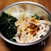 『茹で鶏と小松菜とわかめのねぎだれ和え』ヘルシー♪やみつき☆の工程3