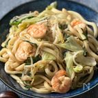 【余り野菜で香ばしい♡】上海風焼きうどん