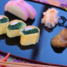 ほうれん草とカニカマの薄焼き卵巻き