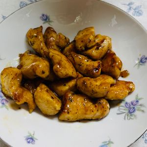 チョビの助の作ってみた!投稿(【鶏肉のレモン照り炒め煮】さっぱり食べられる♪ご飯が進む！)