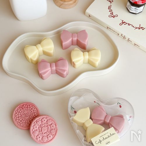 材料2つ オレオリボンチョコ